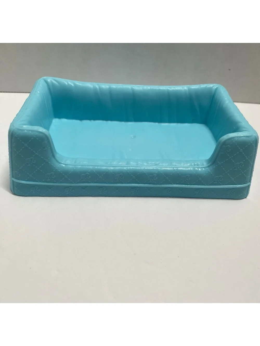 Barbie Mommy Dog with Newborn Pups playset Replacement dog bed blue 6